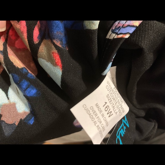 Azul by Maxine of Hollywood Swim Shorts Jumpsuit - Picture 6 of 6